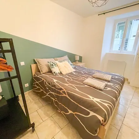 Meygal Color - Wifi - 3 Etoiles - 20min Du Puy Holiday home Lantriac