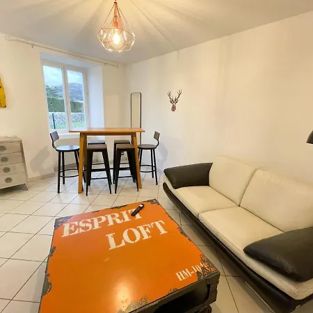 Meygal Color - Wifi - 3 Etoiles - 20min Du Puy Holiday home Lantriac