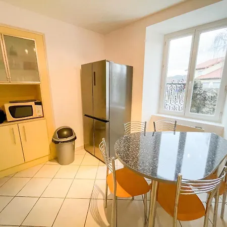 Meygal Color - Wifi - 3 Etoiles - 20min Du Puy Holiday home Lantriac